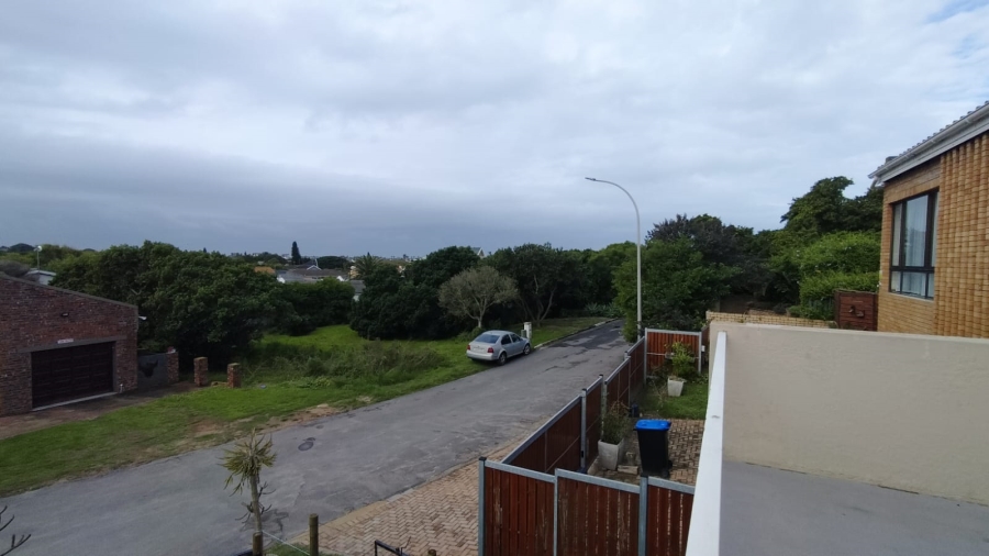 3 Bedroom Property for Sale in Aston Bay Eastern Cape